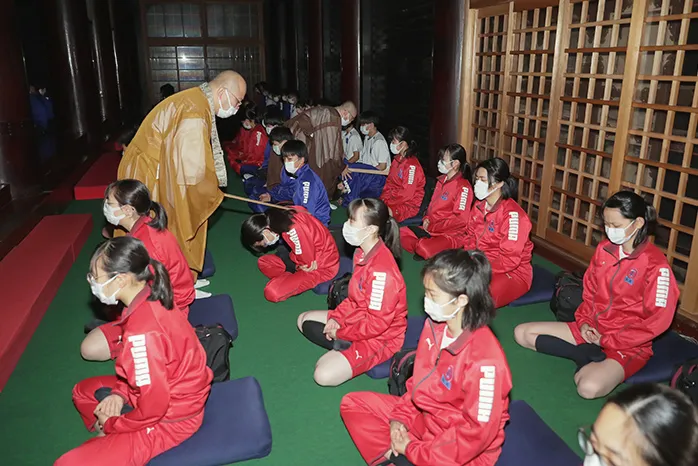 京都で外国からの留学生と交流